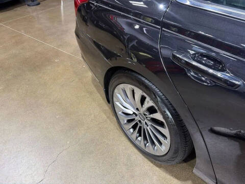 2019 Genesis G90