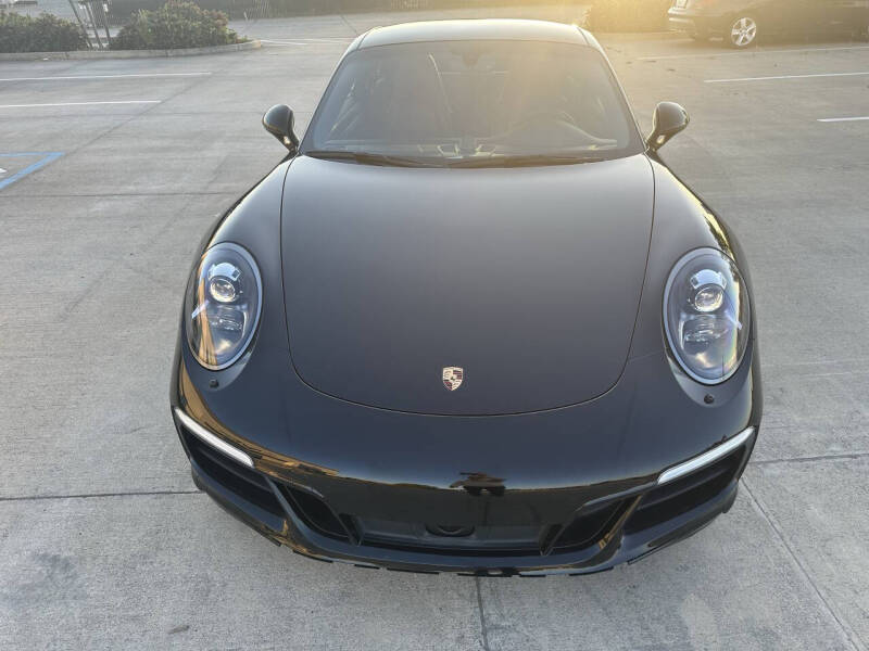 2017 Porsche 911 Carrera GTS