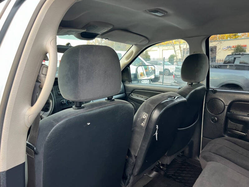 2004 Dodge Ram 2500 SLT