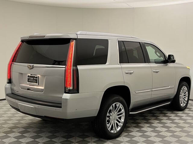 2020 Cadillac Escalade Standard