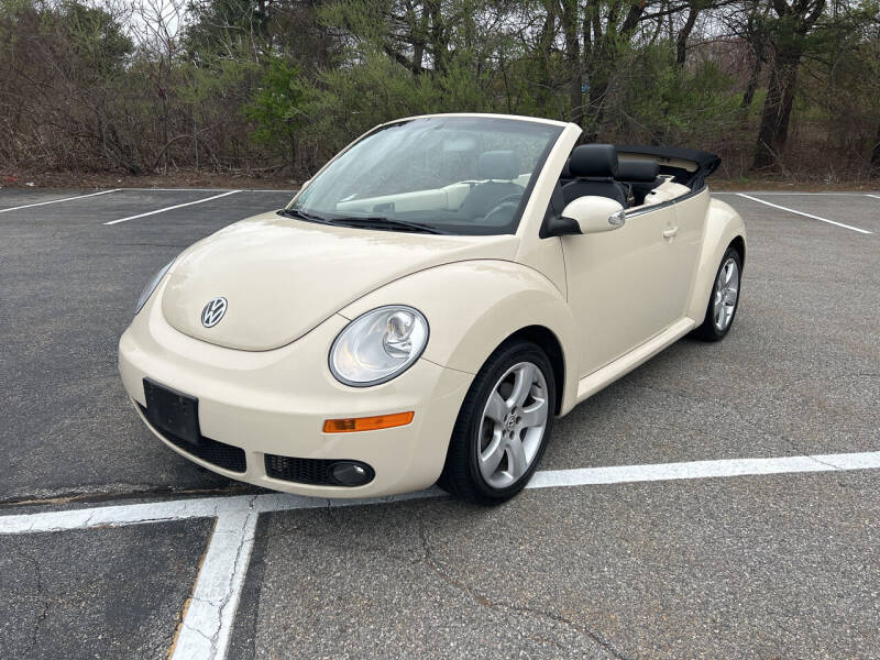 2006 Volkswagen New Beetle Convertible for sale at Clair Classics in Westford MA