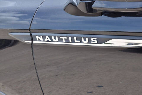 2019 Lincoln Nautilus Select