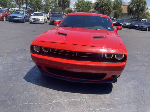 2015 Dodge Challenger SXT