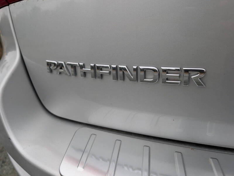 2017 Nissan Pathfinder S