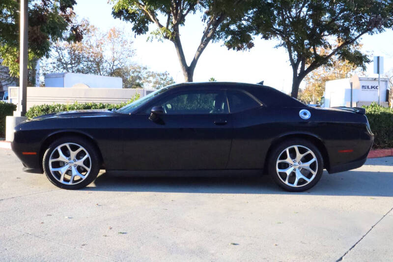 2015 Dodge Challenger SXT Plus