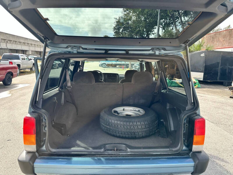 1999 Jeep Cherokee SPORT photo 20