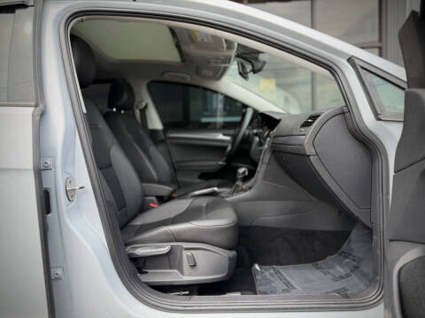 2021 Volkswagen Golf TSI