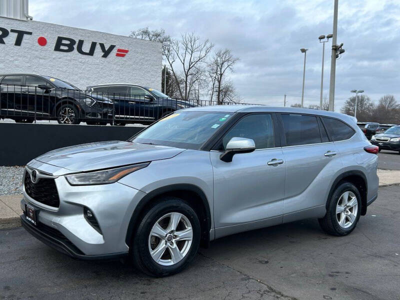 2023 Toyota Highlander LE