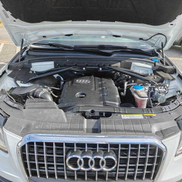 2017 Audi Q5 2.0T quattro Premium