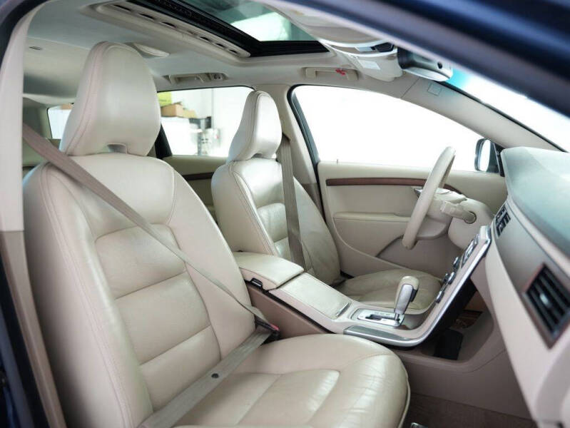 2011 Volvo XC70 3.2