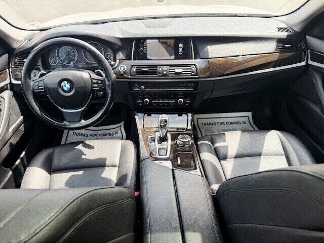 2016 BMW 5 Series 528i