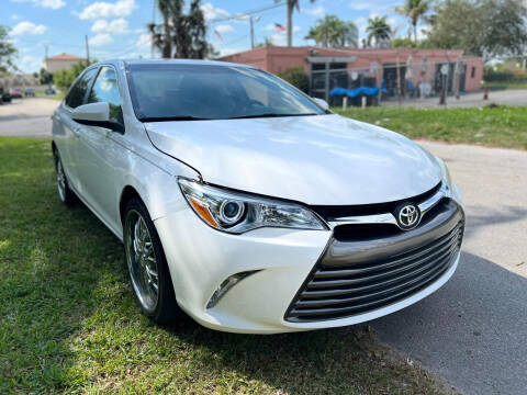 2016 Toyota Camry for sale at Kars2Go in Davie FL