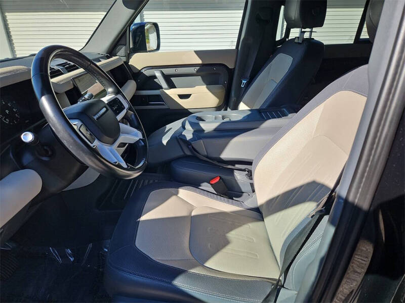 2022 Land Rover Defender 110 X-Dynamic SE