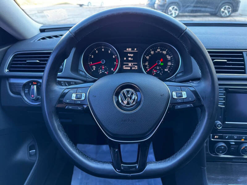 2016 Volkswagen Passat 1.8T SE