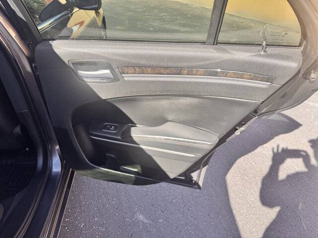 2019 Chrysler 300 Limited