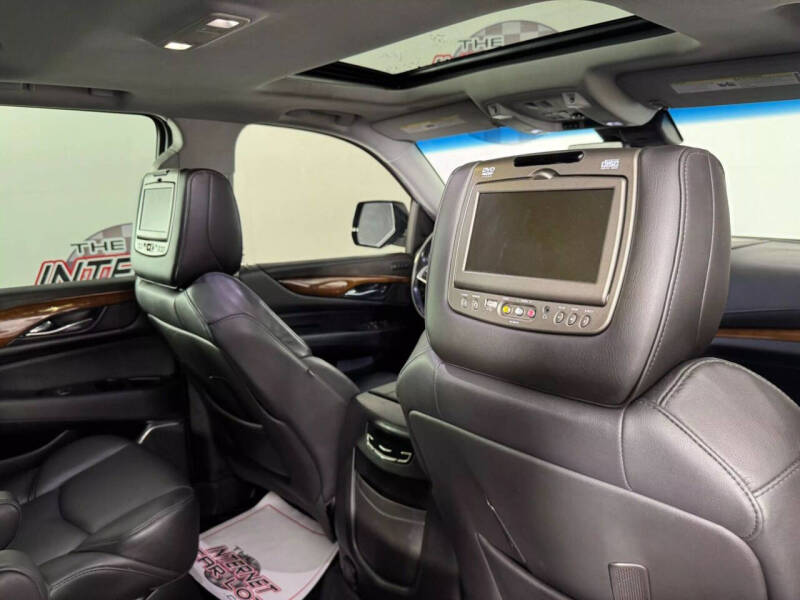 2018 Cadillac Escalade Luxury