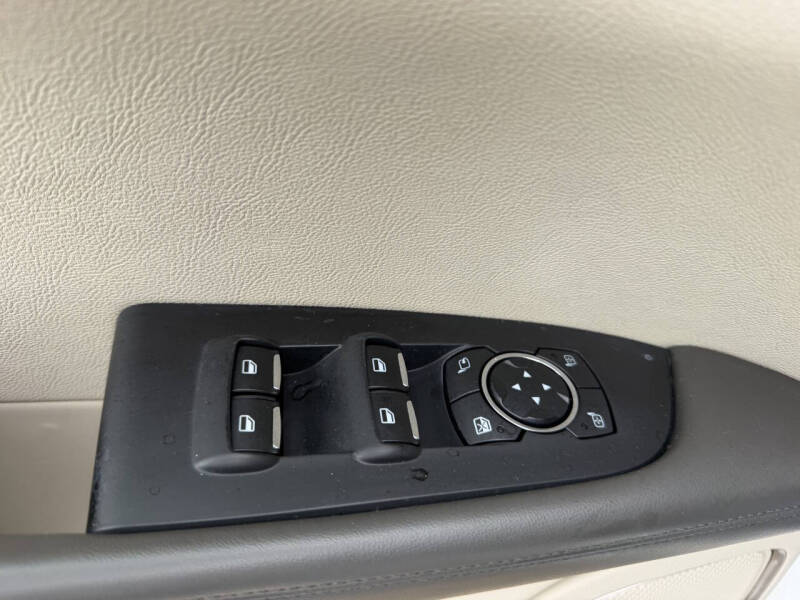 2019 Lincoln Nautilus Select