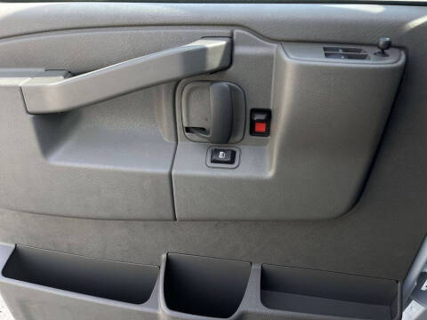 2024 Chevrolet Express 2500