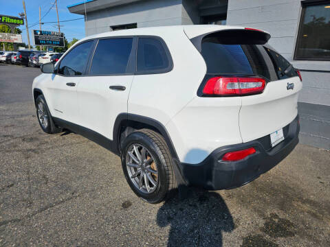 2016 Jeep Cherokee Sport