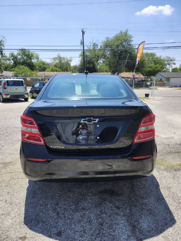 2018 Chevrolet Sonic LS Auto