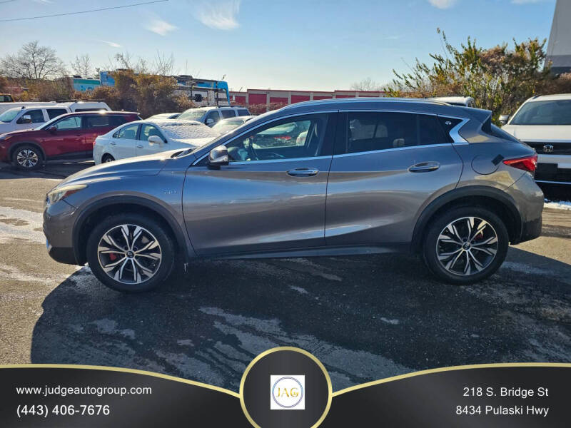 2017 Infiniti QX30 Premium