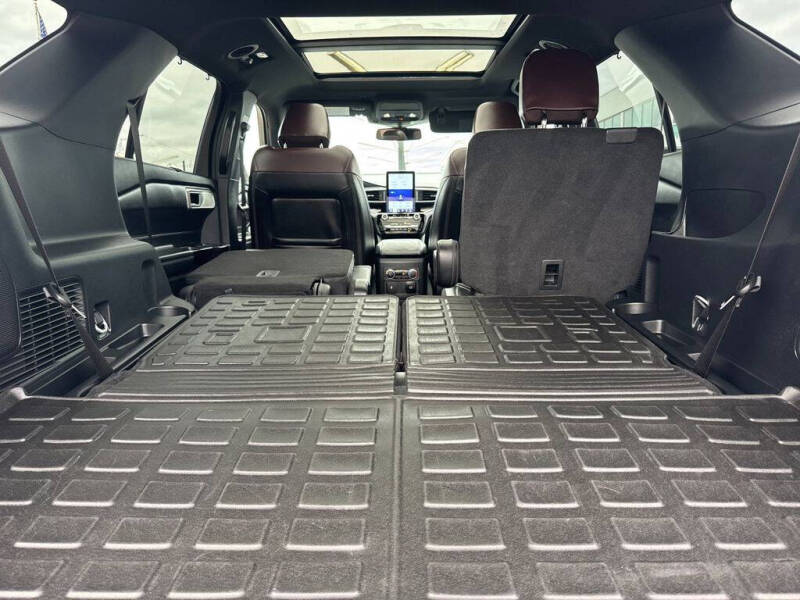 2023 Ford Explorer Platinum