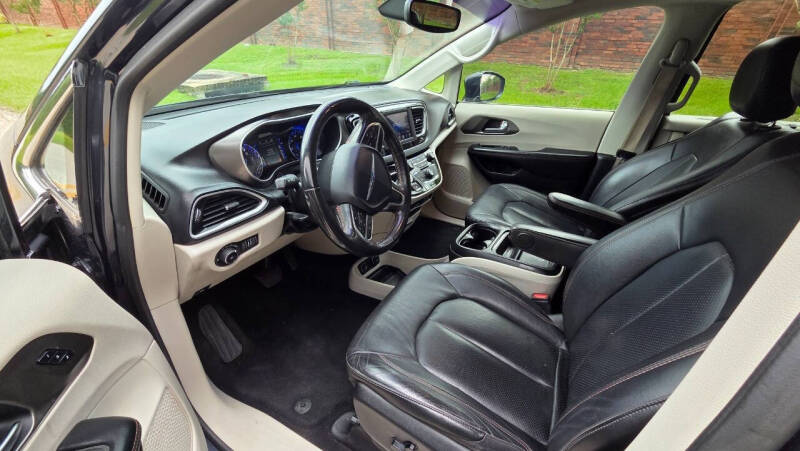 2020 Chrysler Pacifica Touring L