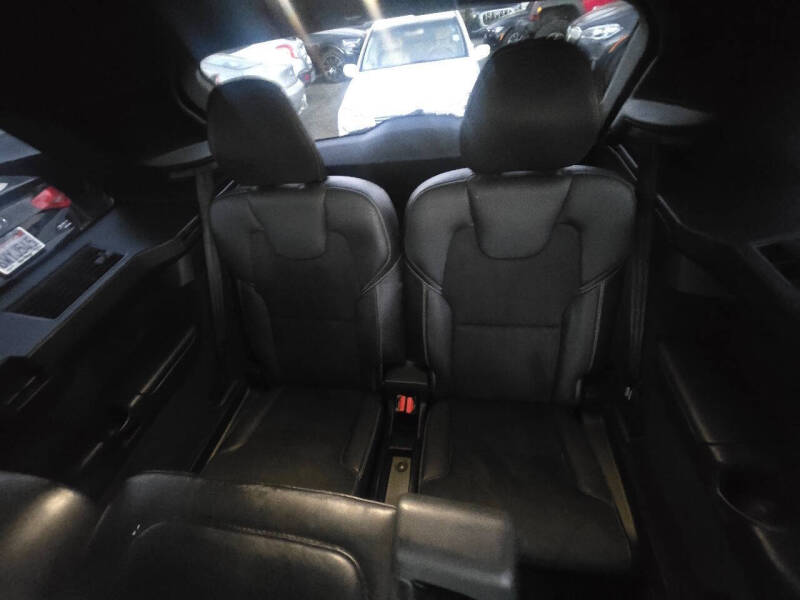 2016 Volvo XC90 T8 eAWD R-Design