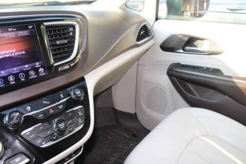 2018 Chrysler Pacifica Touring L Plus