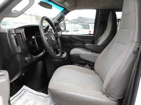 2017 Chevrolet Express LT 3500