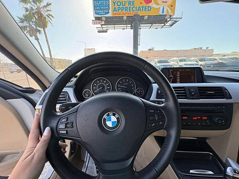2012 BMW 3 Series 328i