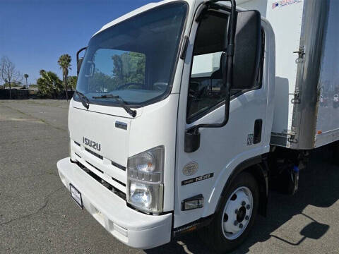 2014 Isuzu NRR