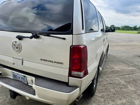 2004 Cadillac Escalade