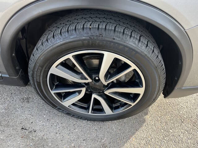 2020 Nissan Rogue SL