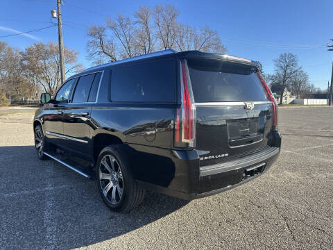 2018 Cadillac Escalade ESV Platinum