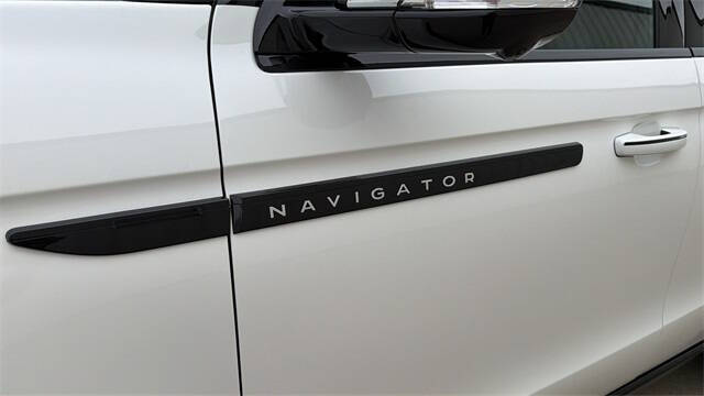 2025 Lincoln Navigator Black Label