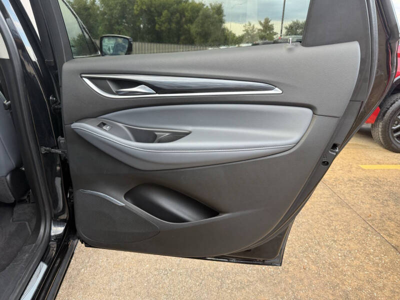 2021 Buick Enclave Essence