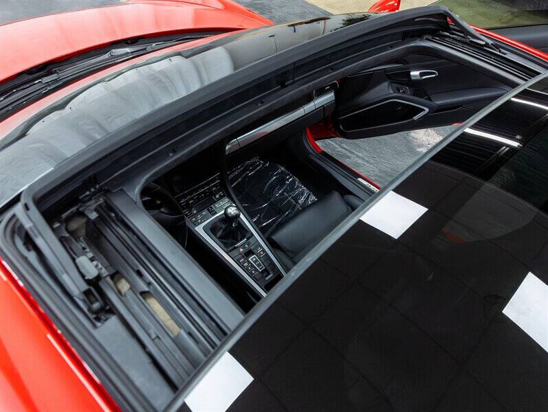 2015 Porsche 911 Carrera