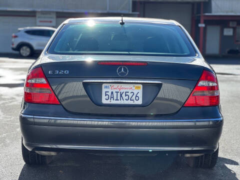 2003 Mercedes-Benz E-Class E 320