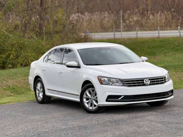 2016 Volkswagen Passat S's photo