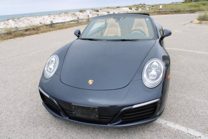 2018 Porsche 911 Carrera