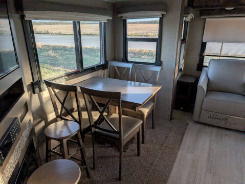 2020 Rockwood 8329SS