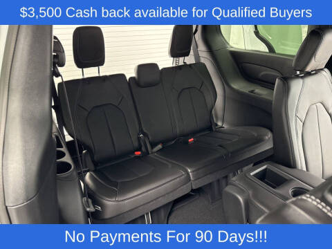 2026 Chrysler Pacifica Select