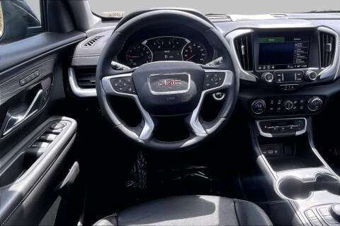 2023 GMC Terrain SLT