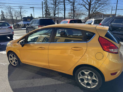2011 Ford Fiesta SES