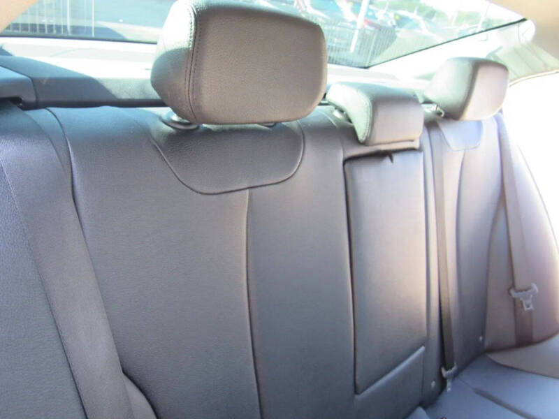 2017 BMW 3 Series 320i xDrive