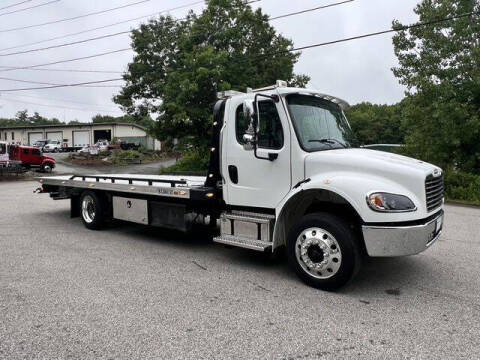 2023 Freightliner M2 106
