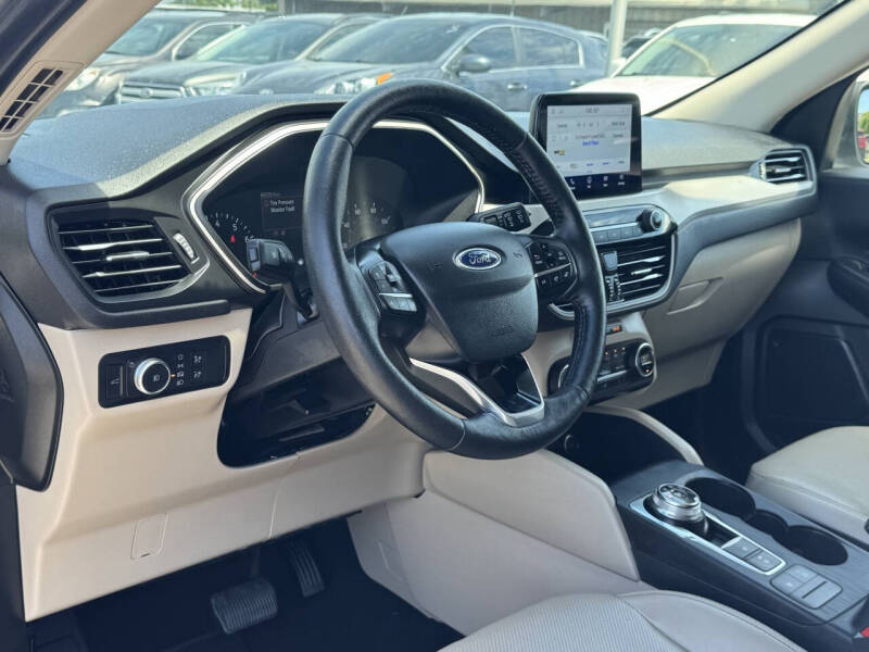 2020 Ford Escape SEL