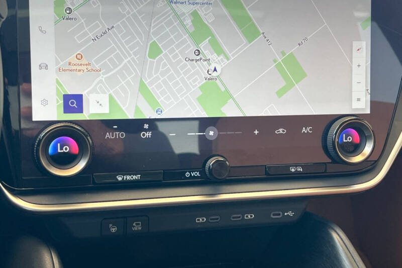 2023 Lexus RZ 450e Luxury