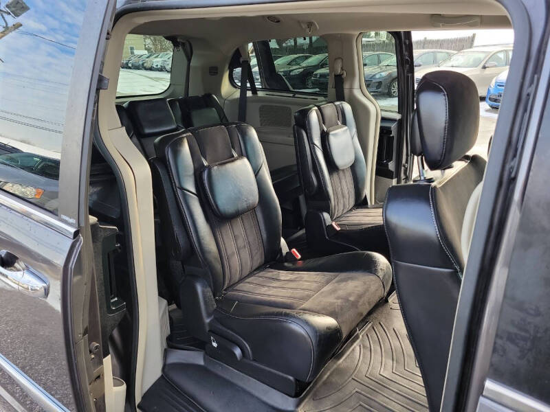 2014 Chrysler Town and Country 30th Anniversary